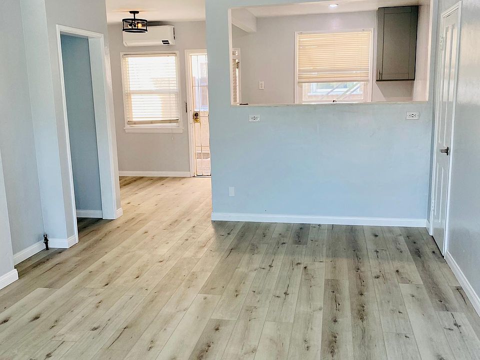 1st image of 3086 Meade Ave