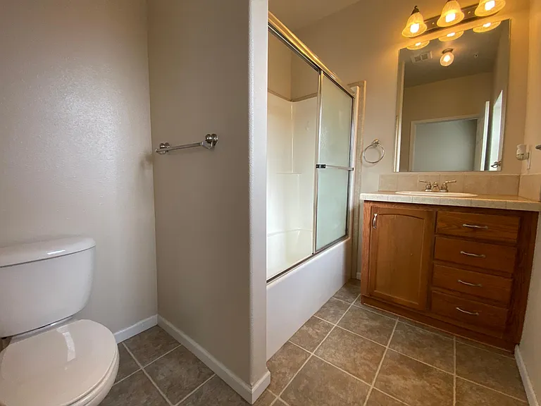 295 Confluence Ave #B — Photo 10