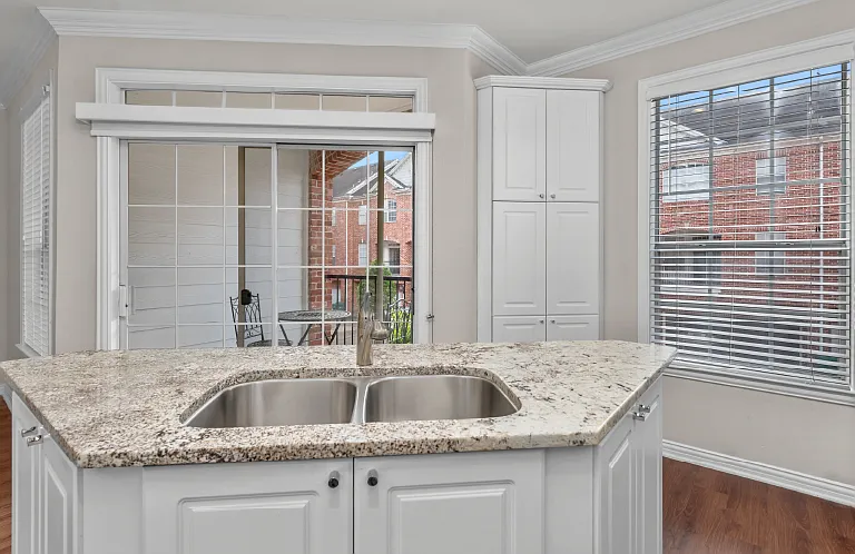 2210 Augusta Dr — Photo 25