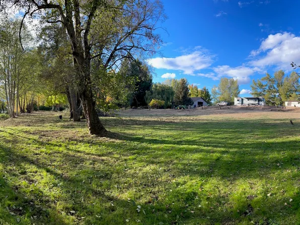 4845 Lower River Rd, Grants Pass, OR 97526