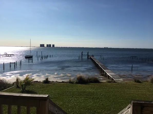 3151 Linden Ave, Gulf Breeze, FL 32563