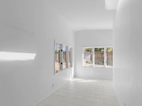 3rd image of 104 Rosetta Cir