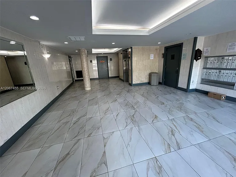 1250 NE 125th St #410C — Photo 3