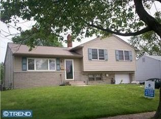 71 Tilford Rd, Somerdale, NJ 08083