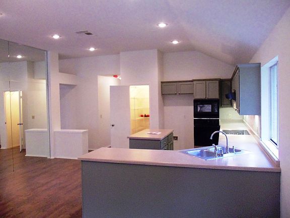 Walk in pantry