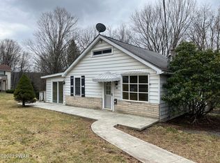 412 Prospect St, Honesdale, PA 18428