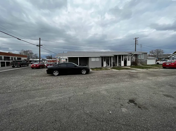 508 9th St, Benton City, WA 99320