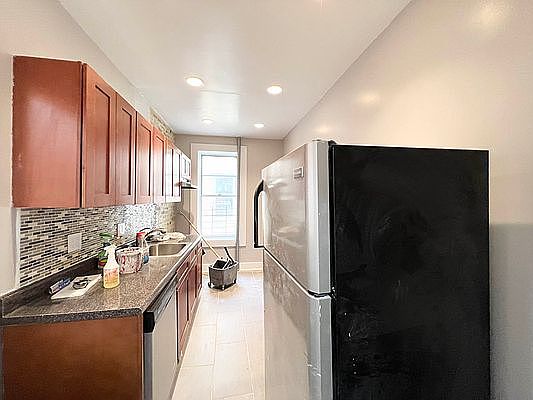 1st image of 530 E 22nd St APT 3B