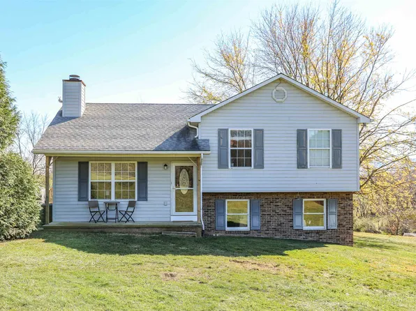 230 Hilltop Dr, Staunton, VA 24401