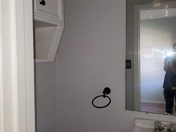 2nd image of 2514 Belmont Blvd