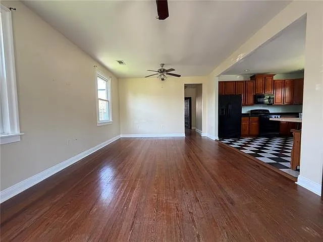3 bed, 2.0 bath, 1343 sqft, $2,500 — Photo 4