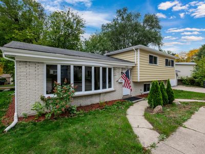 8717 Gross Point Rd, Skokie, IL, 60077
