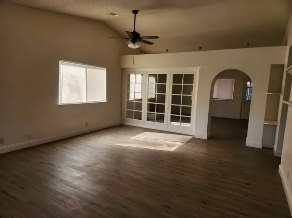 88 Devon Dr, Lemoore, CA 93245