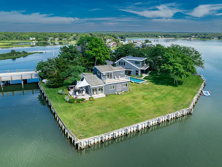 308 Towd Point Rd — Photo 2