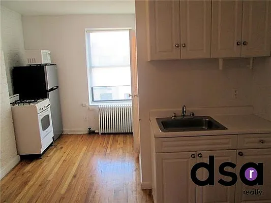 Rented by DSA Realty | media 12