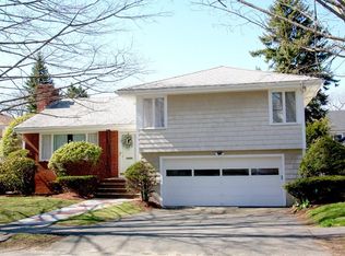 33 Auburndale Rd, Marblehead, MA 01945