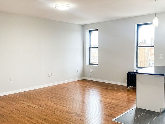 4th image of 596 Edgecombe Ave #6J