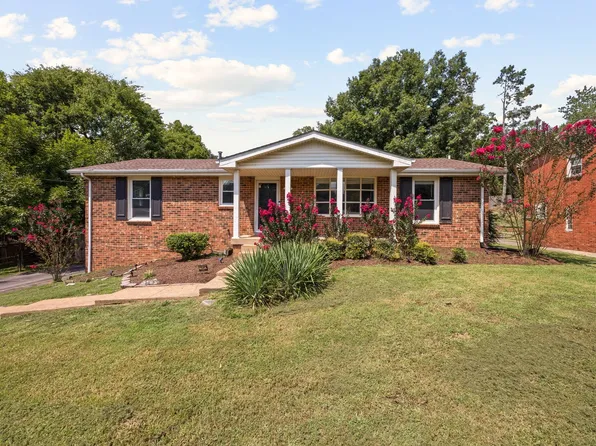 632 Harpeth Bend Dr, Nashville, TN 37221