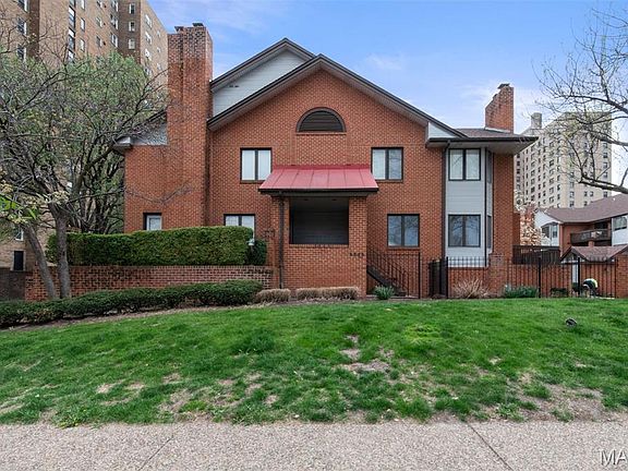 2nd image of 4444 Lindell Blvd APT 6
