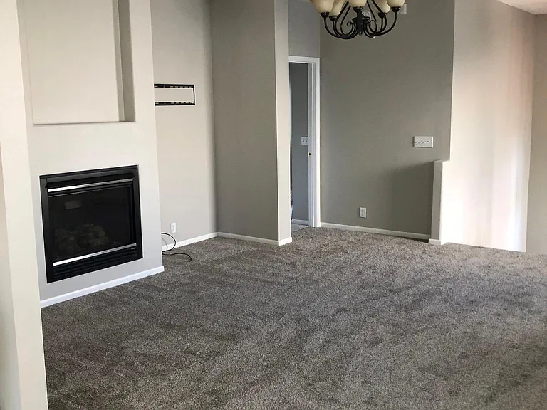 15501 Camden Ave — Photo 3