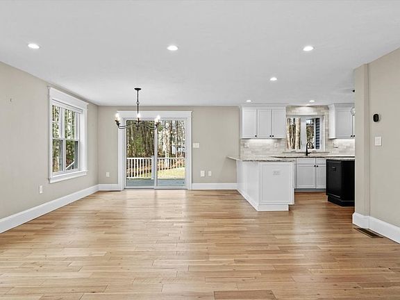 5th image of 4 Hazeltine Rd