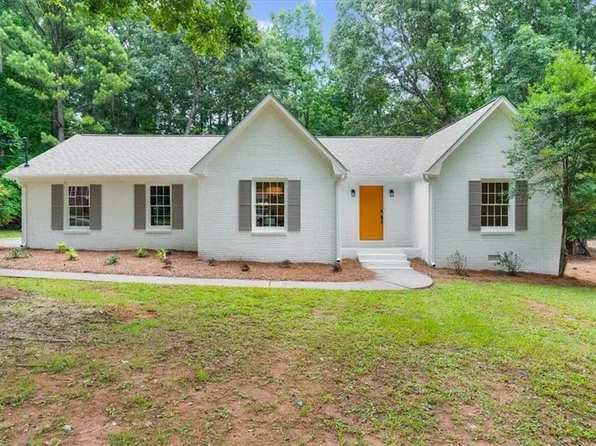 230 Wakefield Pl, Fayetteville, GA 30215