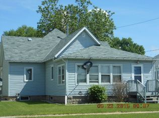 207 NW 2nd St, Eagle Grove, IA 50533