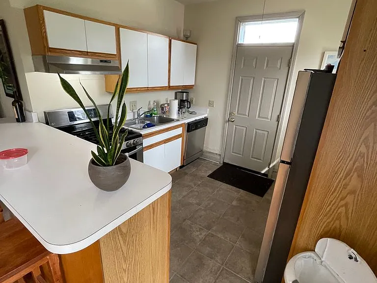 32-38 W Patterson Ave — Photo 6