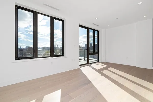 Rented by REAL New York | media 7