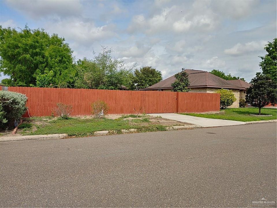 1st image of 304 Jessica Jane Ave