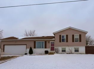 4537 Cardan Ln, Centerburg, OH 43011