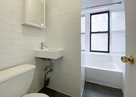 Rented by Kahen Properties | media 10