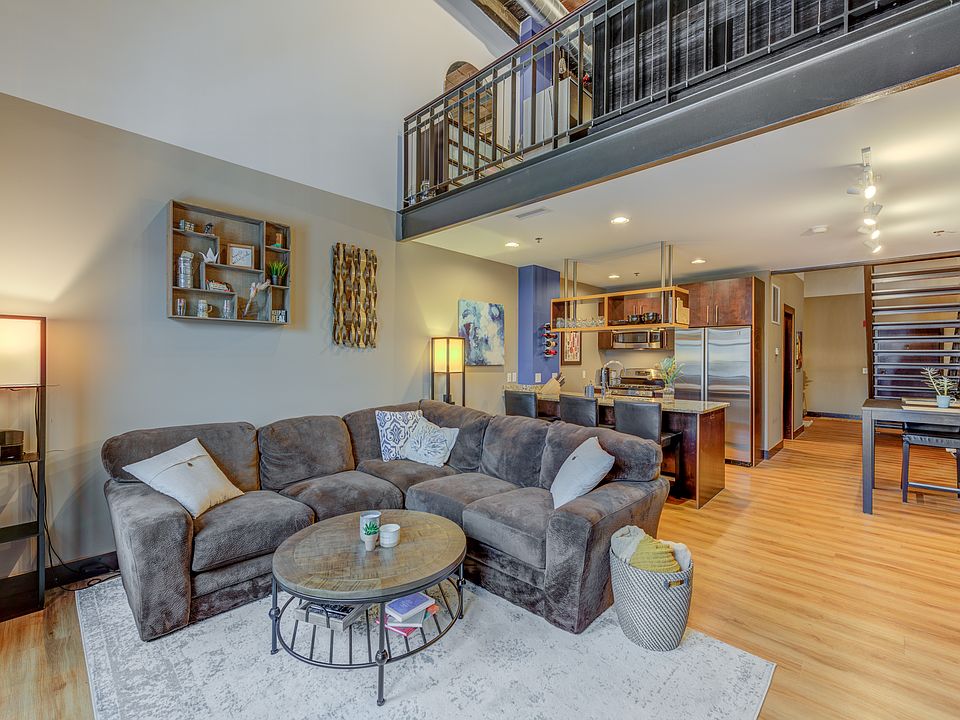 1st image of 214 4th St E Unit 208