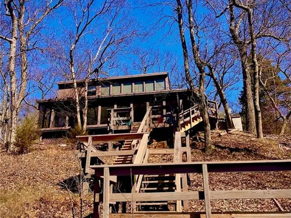 62 SE Lakeside Dr, Lacygne, KS 66040