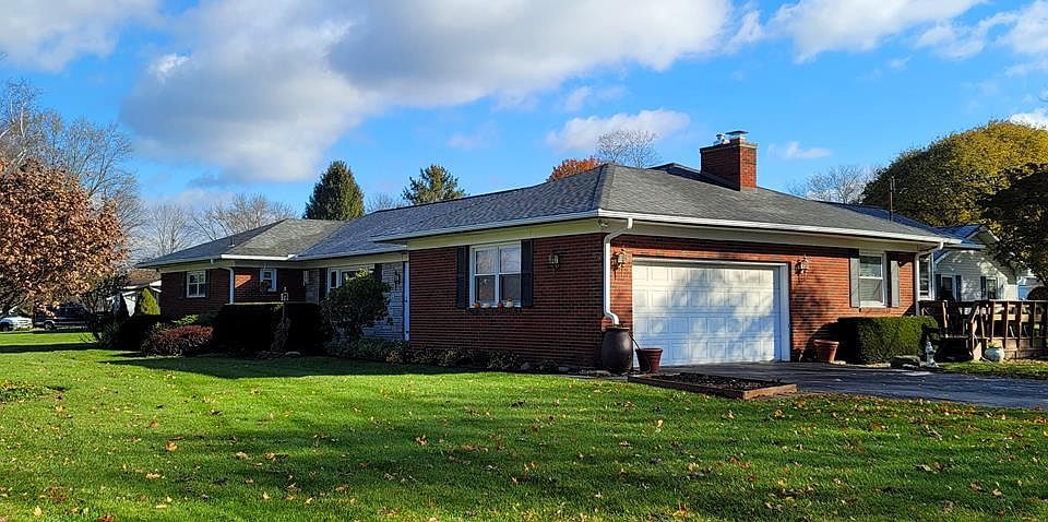 1st image of 35 Brookside Cir