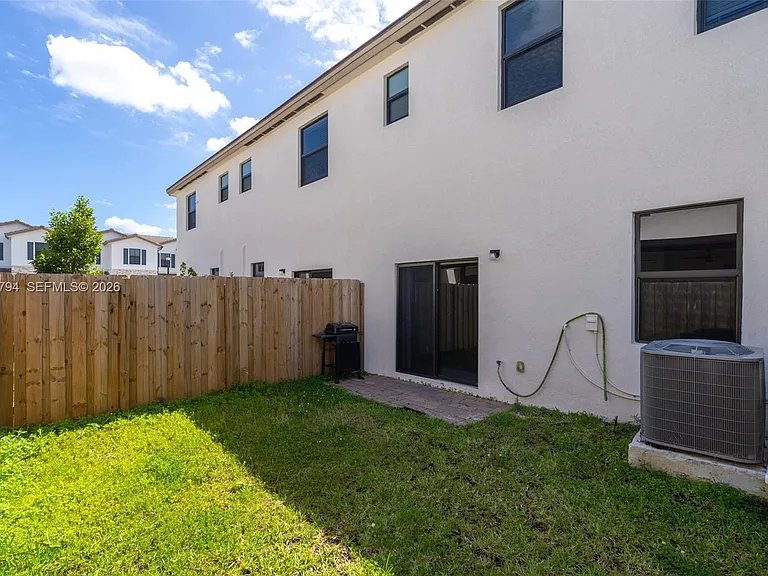 23077 SW 129th Pl — Photo 17