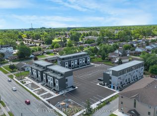 6638 McLeod Rd #309, Niagara Falls, ON L2G 3E3