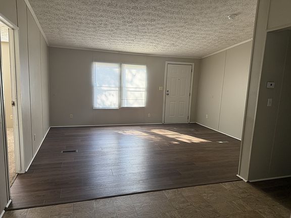 3rd image of 461 McLaws Rd