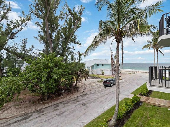 3rd image of 50 MEREDITH DRIVE #8