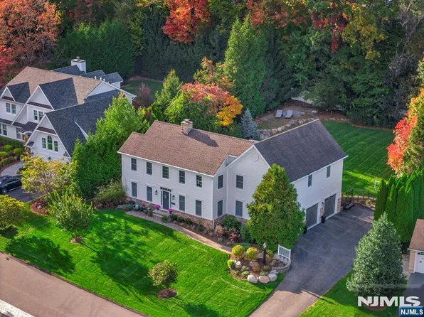 313 W Stevens Avenue, Wyckoff, NJ 07481