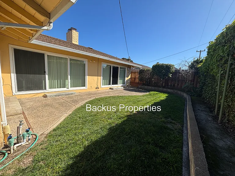 1150 San Diego Dr — Photo 30