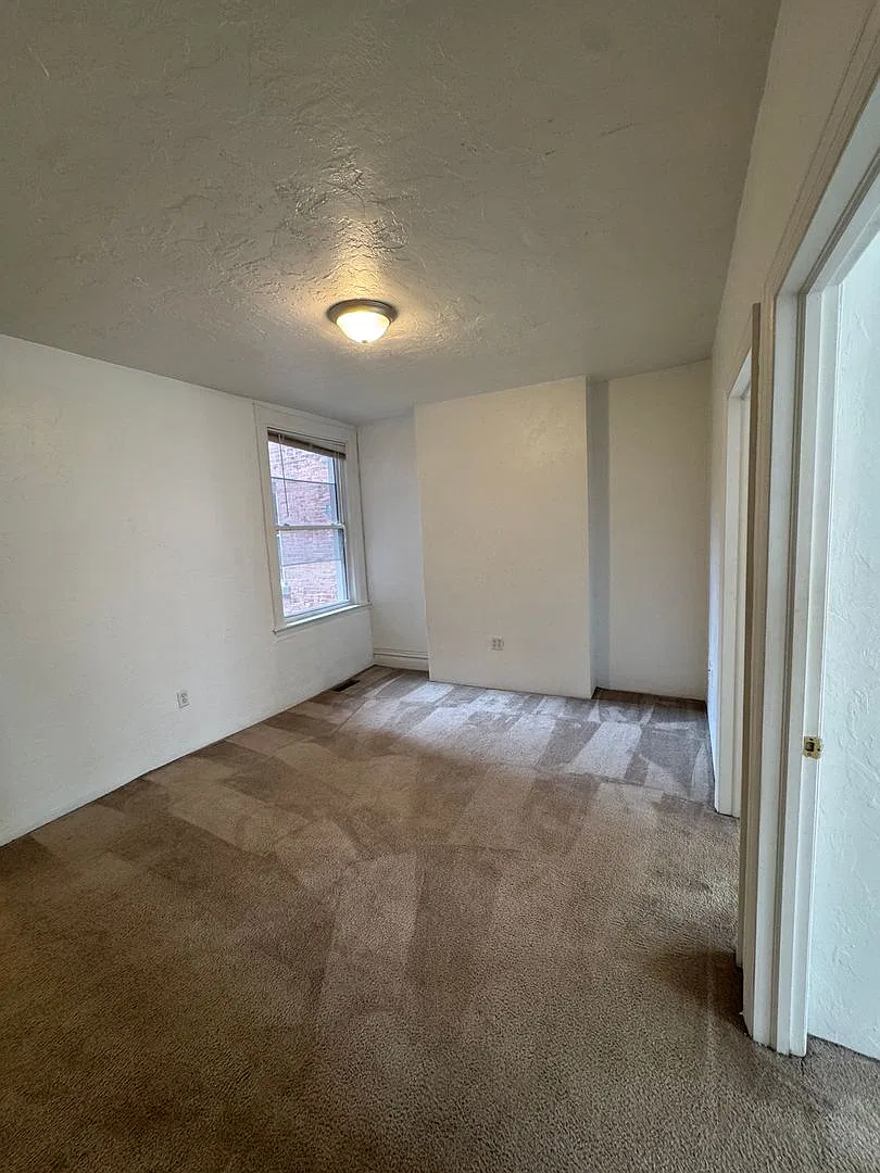 3609 Dawson St — Photo 2