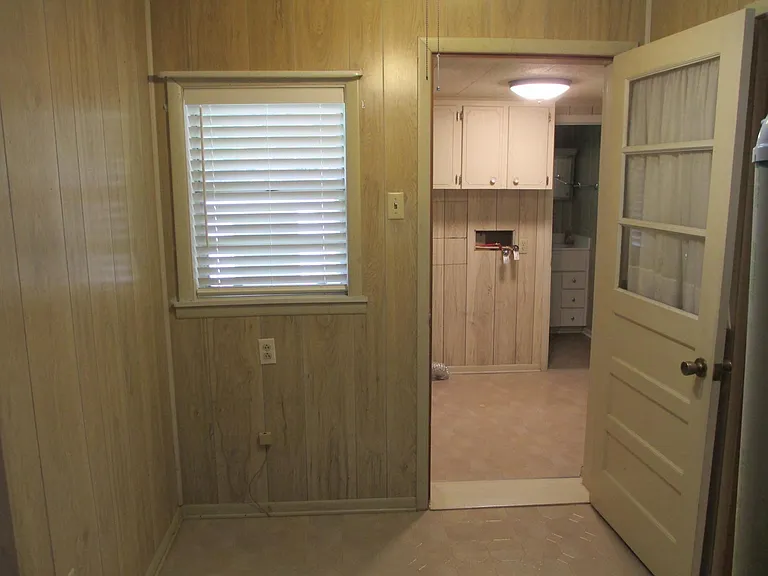 1828 Robins St — Photo 25