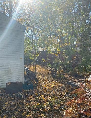 2nd image of 101 W Fairmount Ave