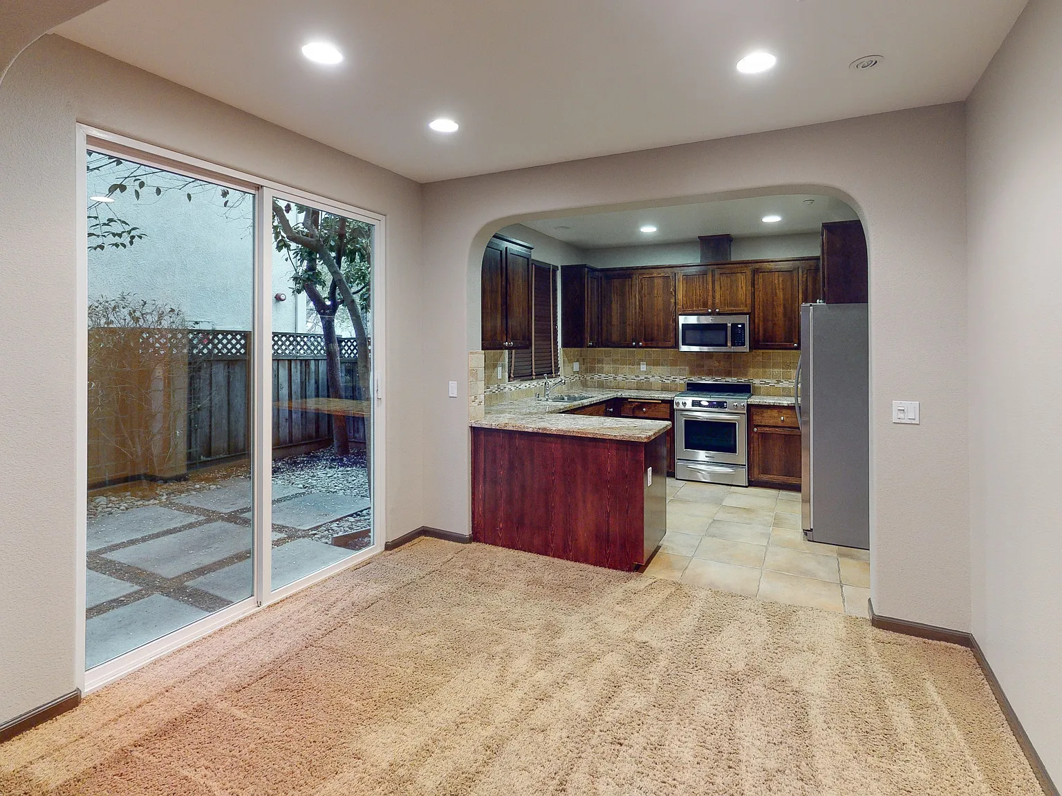 3 bed, 2.5 bath, 1664 sqft, $3,500 — Photo 4