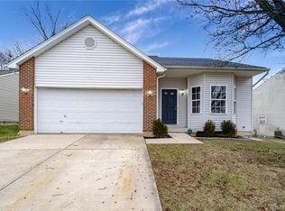 4158 Loyala Chase Ln, Dayton, OH 45424