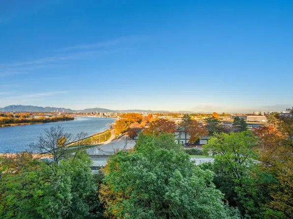 6833 Pearson Way #604, Richmond, BC V7C 0C3