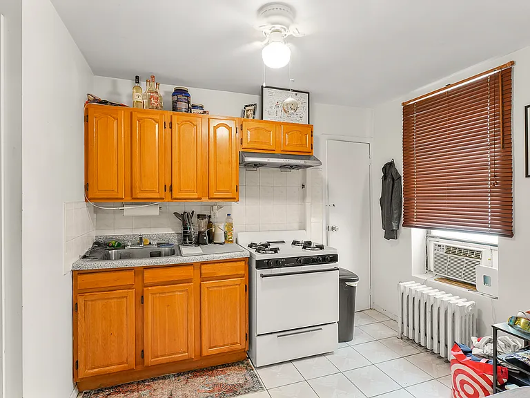 124 Mott St #36 — Photo 2