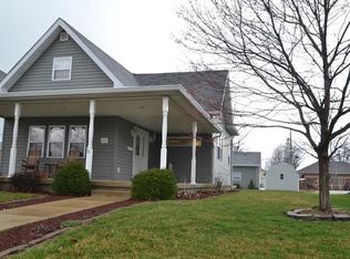228 S Main St, Tipton, IN 46072
