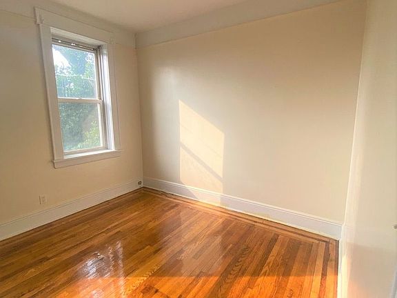 5th image of 7112 Park Ave APT 302